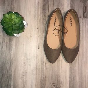 🟣SZ 8 TAN WET SEAL FLATS🟣